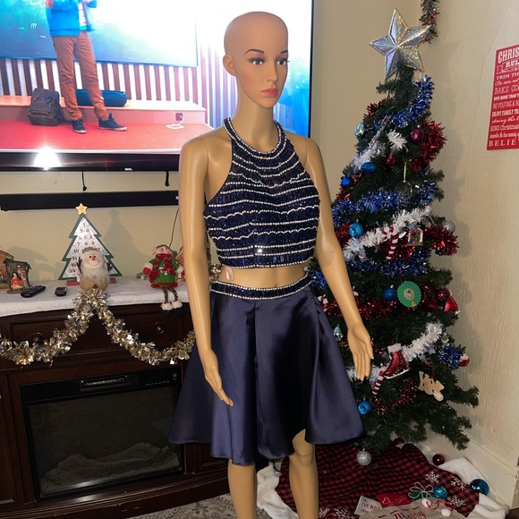 Semi Prom Dress - Picture 4 of 5